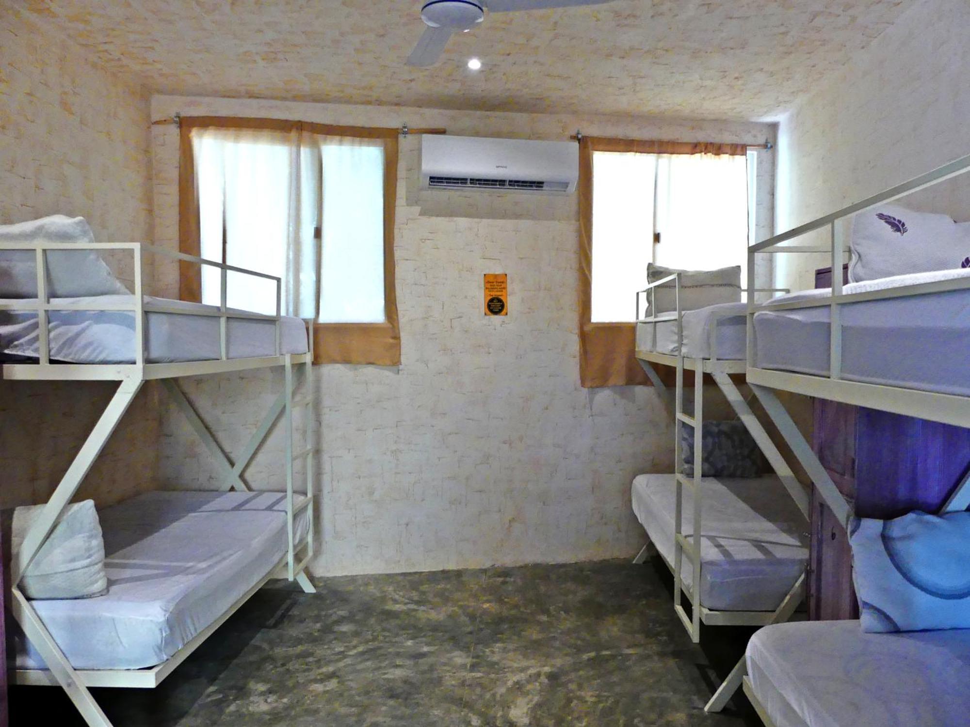 Valladolid 48 Hotel & Hostal エクステリア 写真