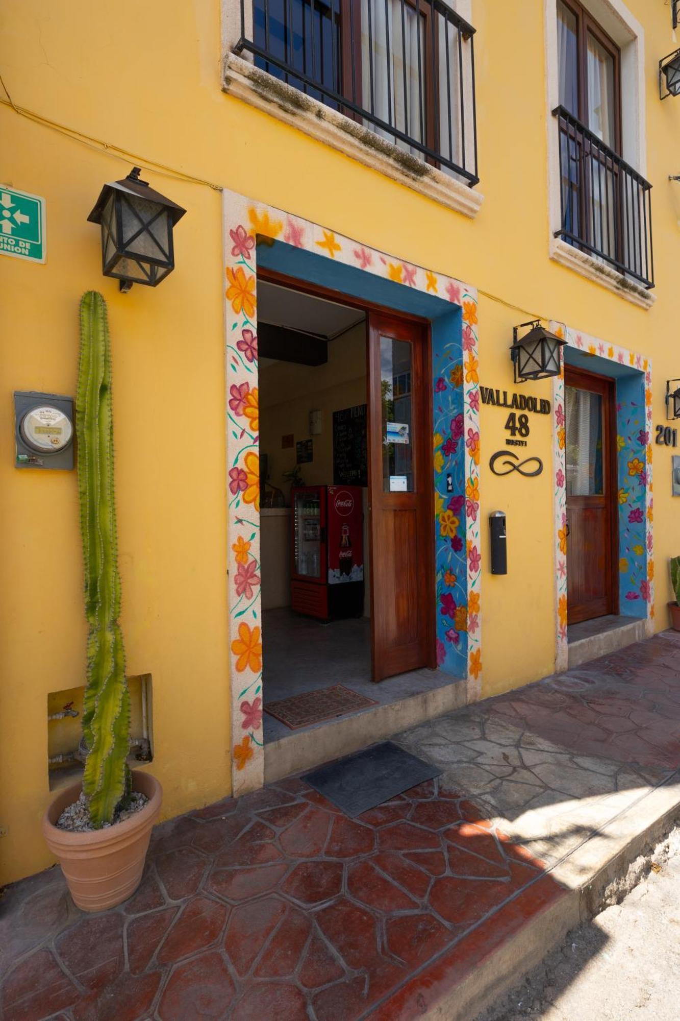 Valladolid 48 Hotel & Hostal エクステリア 写真
