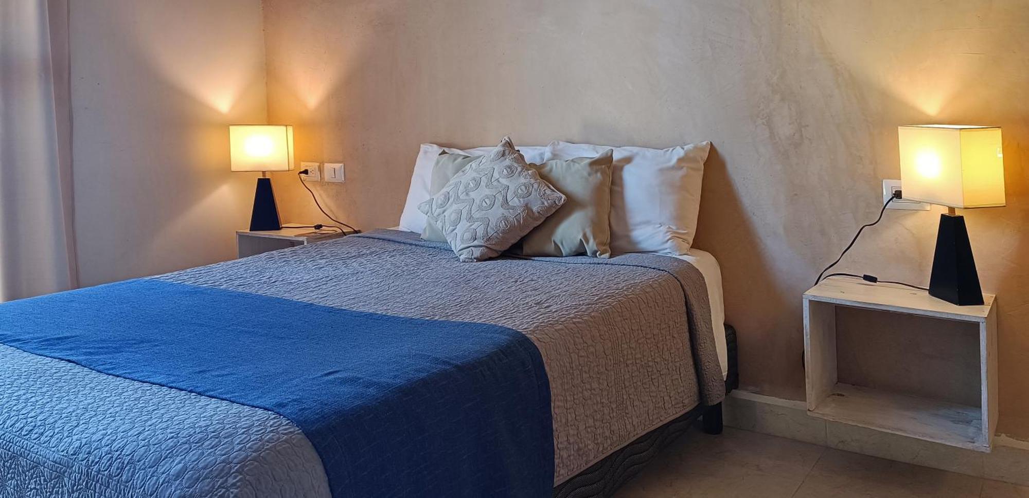 Valladolid 48 Hotel & Hostal エクステリア 写真