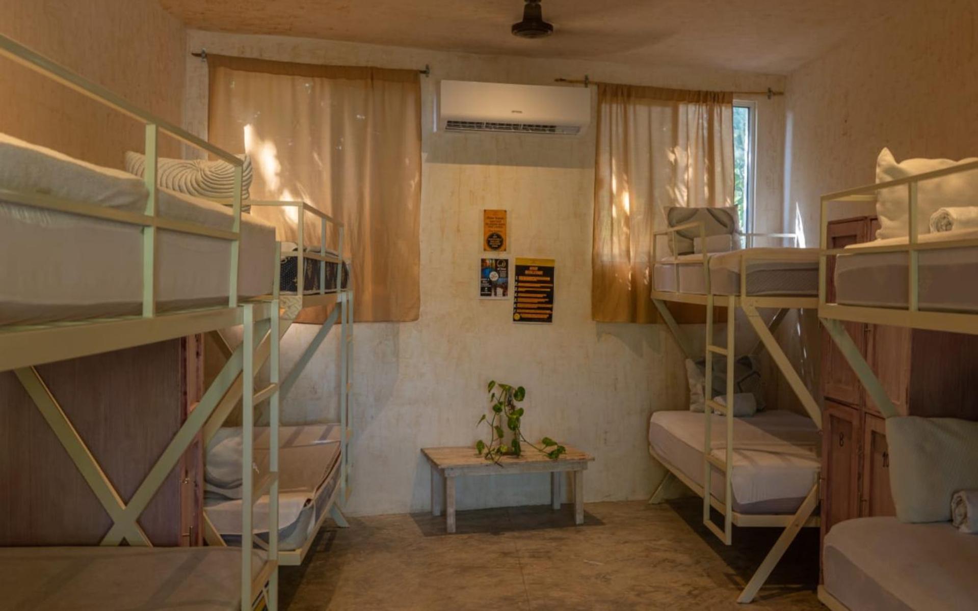 Valladolid 48 Hotel & Hostal エクステリア 写真