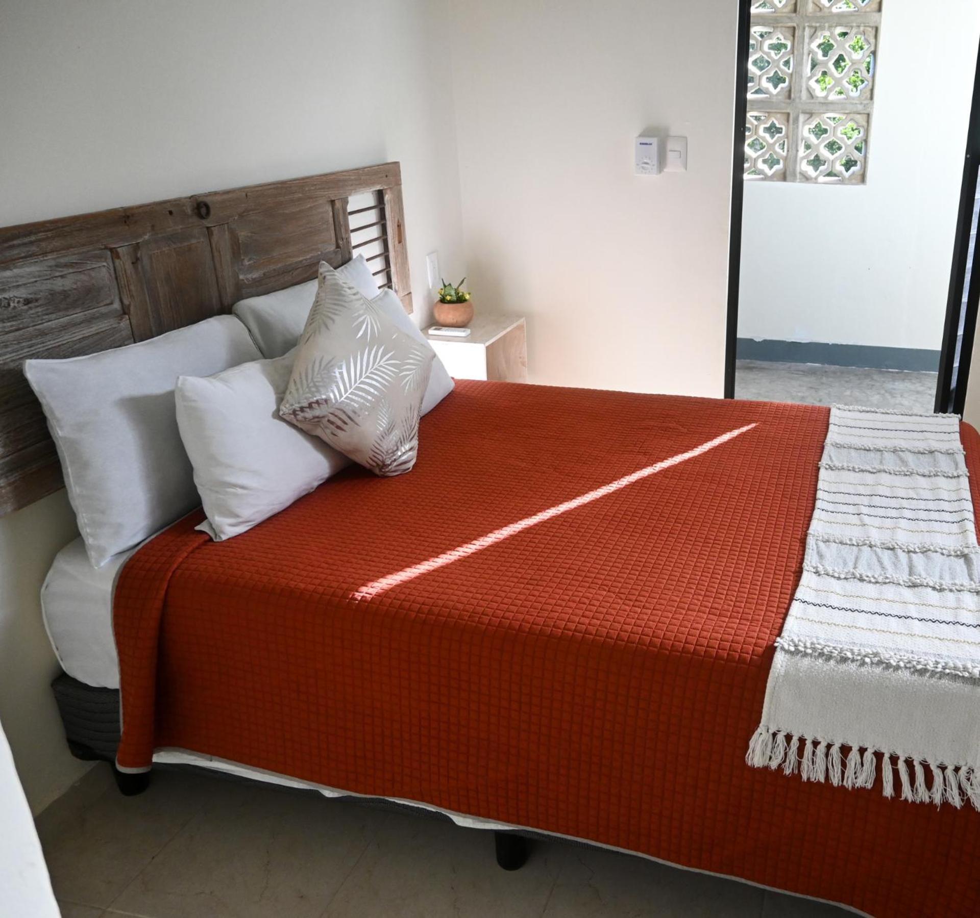 Valladolid 48 Hotel & Hostal エクステリア 写真